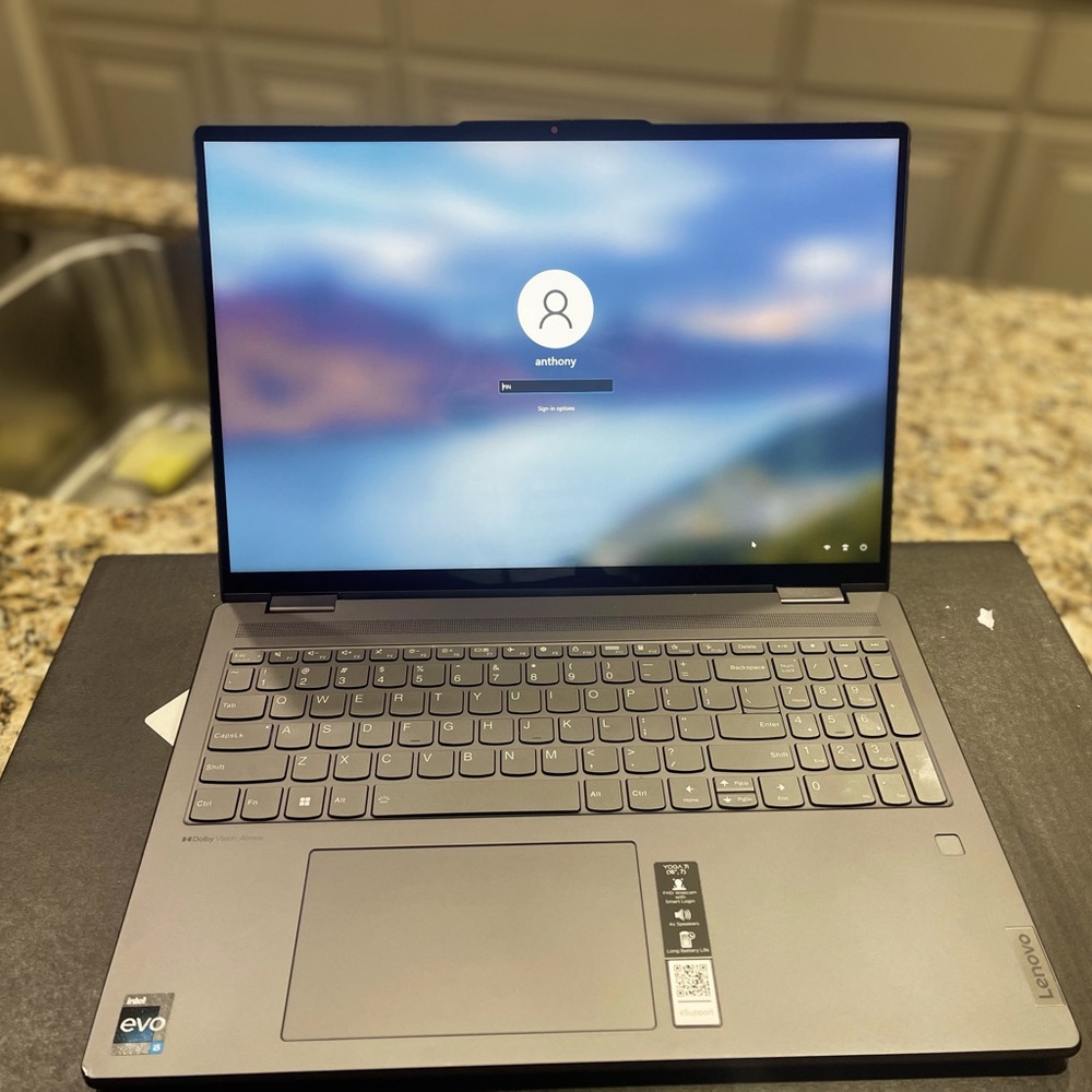 Lenovo Yoga Intel I5 8G(RAM) 256GB SSD Storage 15.6” Touchscreen